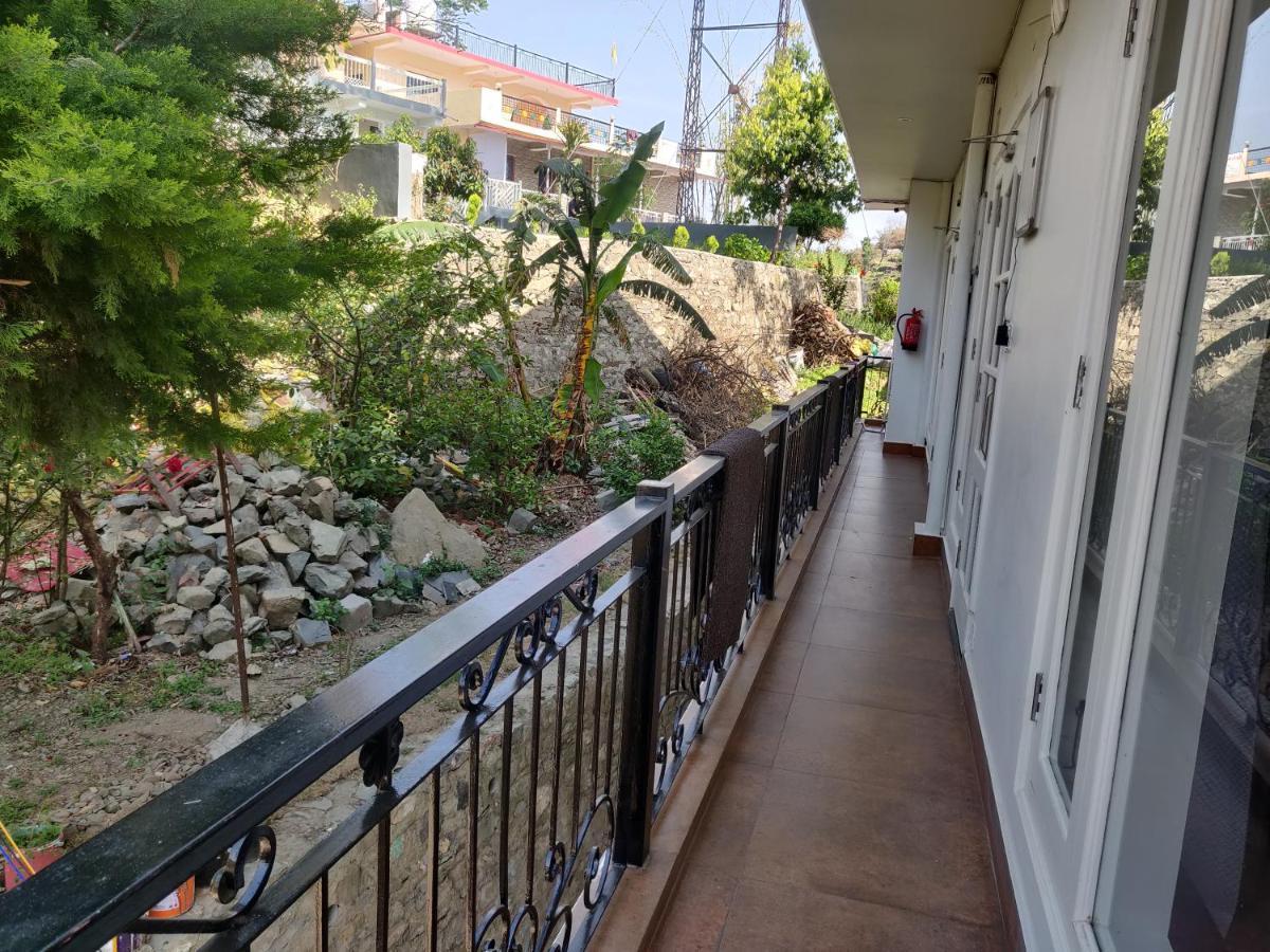 The Periwinkle Homestay Bhīm Tāl Exterior foto