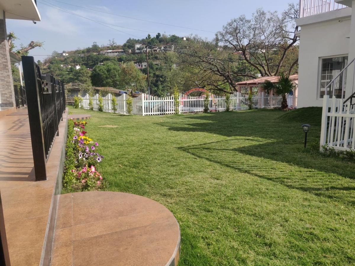 The Periwinkle Homestay Bhīm Tāl Exterior foto