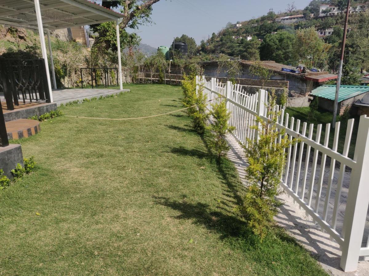 The Periwinkle Homestay Bhīm Tāl Exterior foto